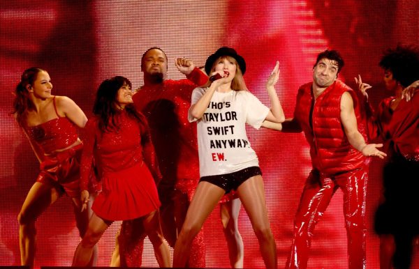 Документальный сериал о Тейлор Свифт наконец-то превратил меня в поклонницу этой певицы.