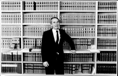 Этот день в истории — 1 декабря: премьер-министр Австралии, объявивший войну половому воспитанию