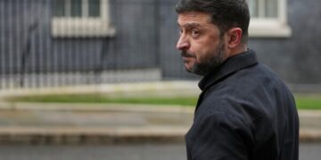 Зеленский подтверждает свой отказ уступить земли России, мобилизуя европейскую поддержку