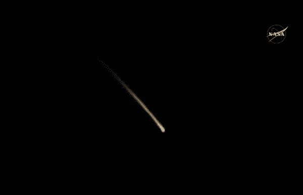 Четыре астронавта вернулись на Землю после того, как проблемы со здоровьем вынудили их досрочно покинуть МКС.