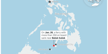 Паром с более чем 350 пассажирами на борту затонул у берегов Филиппин, погибли по меньшей мере 18 человек.
