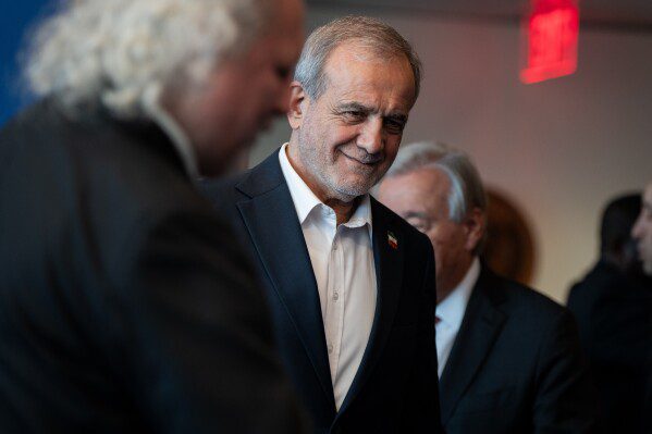 По меньшей мере 7 человек погибли во время усиливающихся протестов в Иране, вызванных ухудшением экономической ситуации.