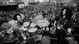 Боб Вейр, гитарист группы Grateful Dead, скончался в возрасте 78 лет.