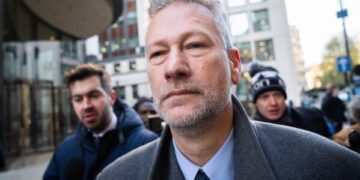 Великобритания ведет переговоры с НАТО о противодействии России и Китаю в Арктике.