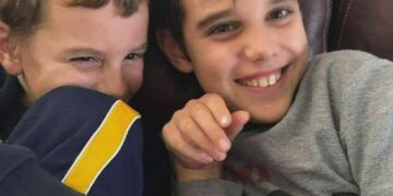 В Перте найдены мертвыми брат и родители, предположительно, в результате двойного убийства-самоубийства.