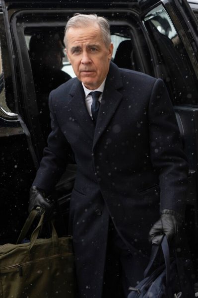 Карни закатил глаза, глядя на министра финансов США, и заявил, что сказал Трампу, что говорил то, что имел в виду, на Давосе.