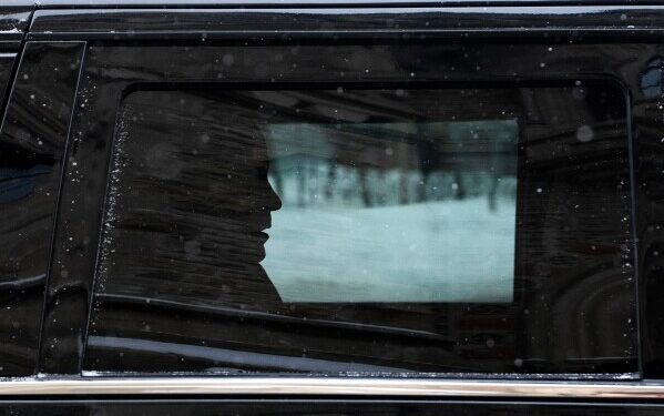 Карни закатил глаза, глядя на министра финансов США, и заявил, что сказал Трампу, что говорил то, что имел в виду, на Давосе.