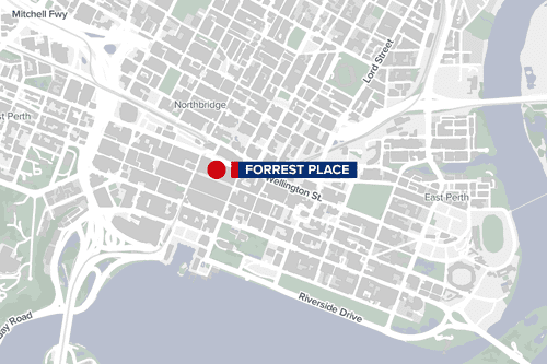 Толпа разбежалась с митинга в Перте в День вторжения, полиция расследует возможное взрывное устройство.