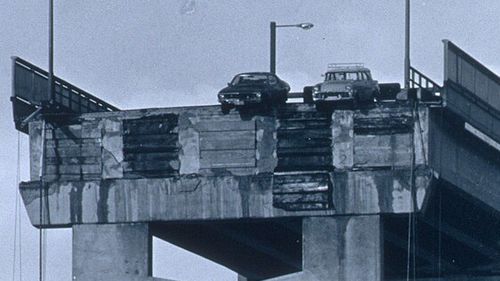 Смертельная катастрофа: корабль снес крупный мост в столице Австралии.