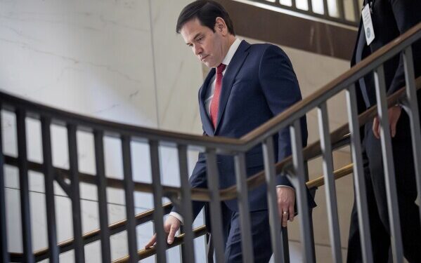 Дания представила правовую реформу, позволяющую депортировать самых опасных иностранных преступников. Дания представила правовую реформу, позволяющую депортировать самых опасных иностранных преступников.