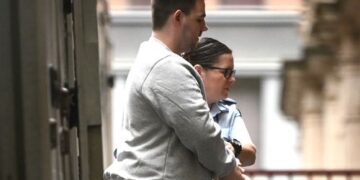 Водитель заключен в тюрьму за убийство женщины, ехавшей на электросамокате, из-за подозрений в романе.