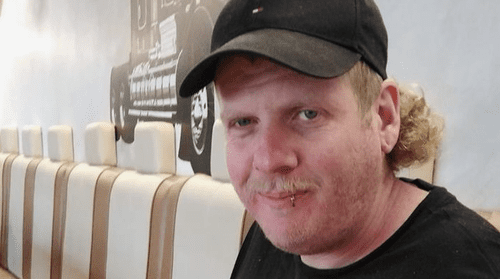 Водитель заключен в тюрьму за убийство женщины, ехавшей на электросамокате, из-за подозрений в романе.