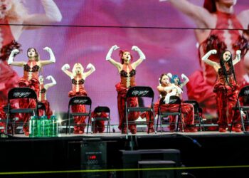 Фанаты выбрали песню XG «The Core» в качестве своей любимой новой композиции этой недели. Фанаты выбрали песню XG «The Core» в качестве своей любимой новой композиции этой недели.