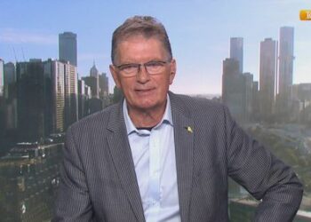 Бывшие премьер-министры штатов Виктория присоединились к призыву к созданию королевской комиссии по расследованию теракта в Бонди.