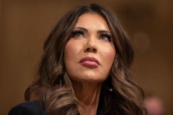 Сотрудник иммиграционной и таможенной службы застрелил водителя в Миннеаполисе — это стало смертельным началом последней иммиграционной операции Трампа.