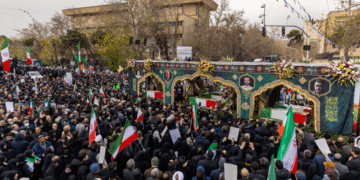 Иранские студенты в Австралии переживают «самые тяжелые времена» на фоне рекордно низкого экономического спада.