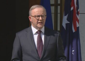 «Я выслушал»: премьер-министр созывает королевскую комиссию после нападения на пляже Бонди.