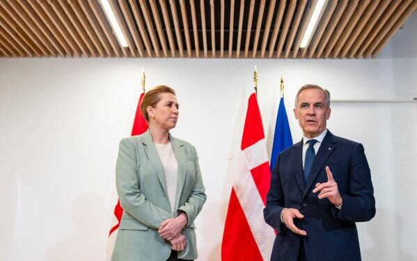 Судья освободил от тюремного заключения законодателя штата Теннесси по делу о коррупции, в рамках которого Трамп помиловал бывшего спикера и его помощника.