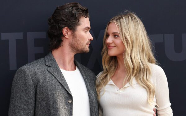 Келси Баллерини и Чейз Стоукс снова вместе. Келси Баллерини и Чейз Стоукс снова вместе.