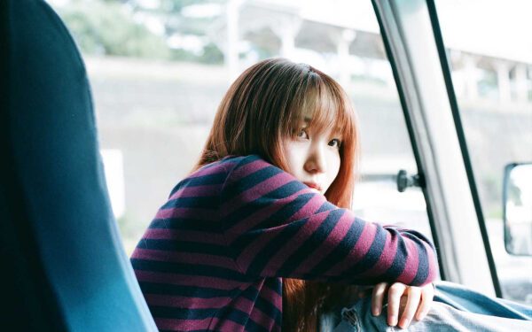 Лилас рассказывает о своем новом сольном альбоме «Laugh», о том, как ей удается совмещать две личности и находить свой собственный голос.