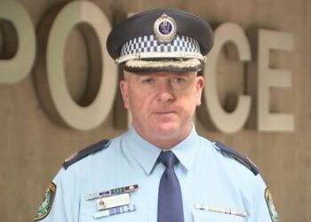 «Прислушайтесь к нам, сотрудничайте с нами»: полиция призвала участников протестов в выходные дни к сотрудничеству, несмотря на запрет.