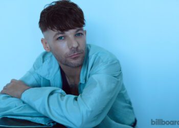 Луи Томлинсон рассказал о том, как наблюдал за тем, как BTS «перехватили» рекорды One Direction: «Это было немного обидно».