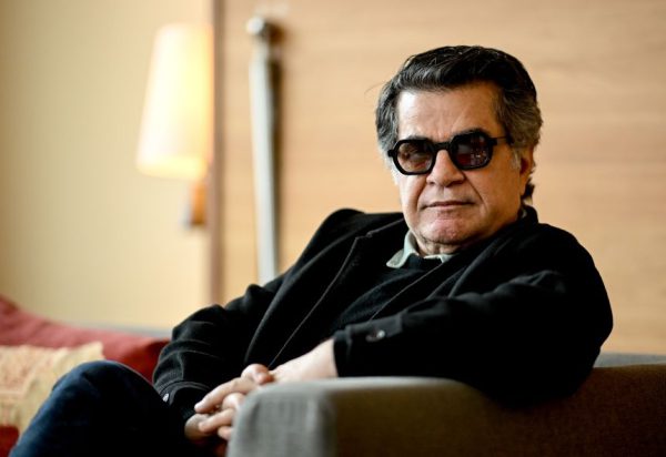 «На мой взгляд, этот режим пал»: режиссер Джафар Панахи о смертоносных протестах в Иране.