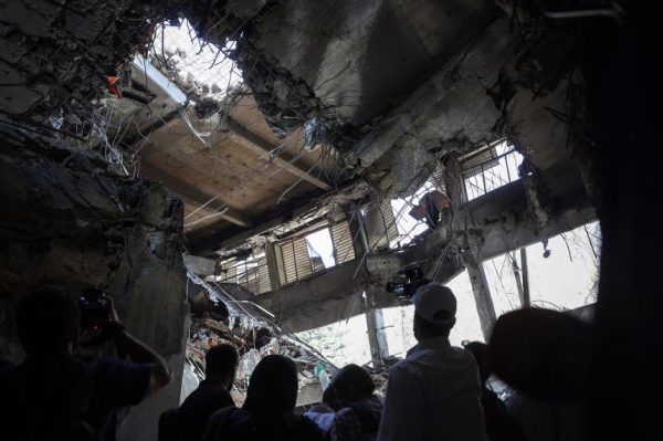 «На мой взгляд, этот режим пал»: режиссер Джафар Панахи о смертоносных протестах в Иране.