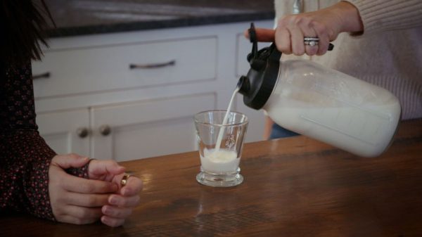 «Самое феминистское, что вы можете сделать для себя, — это не принимать противозачаточные средства»: меняющаяся политика в отношении противозачаточных таблеток.