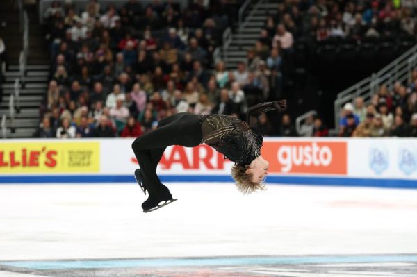 Познакомьтесь с американскими фигуристами, участвующими в Олимпийских играх: солдат, бесстрашная королева льда и сын, преодолевший трагедию, отправятся в Милан.