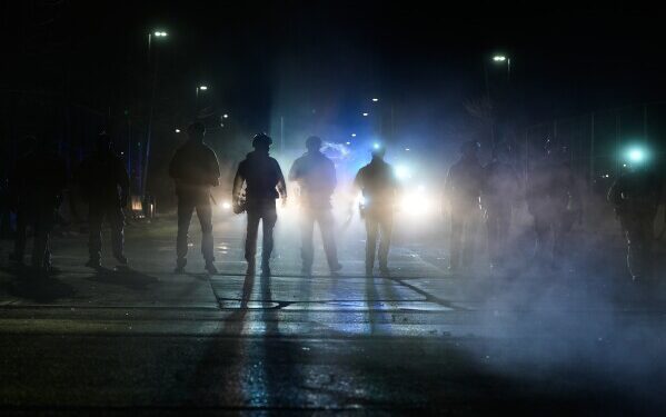 В Иране не наблюдается новых протестов, в то время как радикальный священнослужитель призывает к казням и угрожает Трампу.