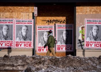 Племя оглала-сиу заявляет, что трое членов племени, арестованных в Миннеаполисе, находятся под стражей иммиграционной и таможенной службы США (ICE).