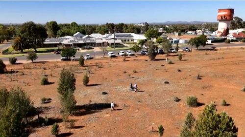 Полиция отреагировала на возможное сообщение о том, что в западной части штата Новый Южный Уэльс был замечен обвиняемый в тройном убийстве Джулиан Ингрэм.