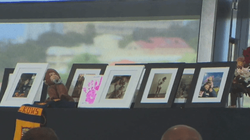 Премьер-министр и два главы провинций приняли участие в прощании с Тимом Пиктоном.