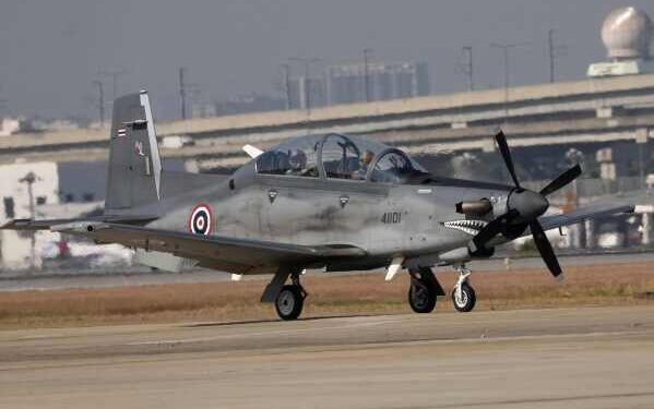 В сельской местности Колумбии разбился небольшой самолет, погибли 15 человек, в том числе конгрессмен. В сельской местности Колумбии разбился небольшой самолет, погибли 15 человек, в том числе конгрессмен.