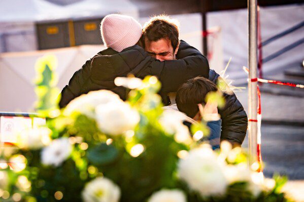 Швейцарские следователи полагают, что причиной смертельного пожара в баре стали сверкающие свечи, поставленные на винные бутылки.