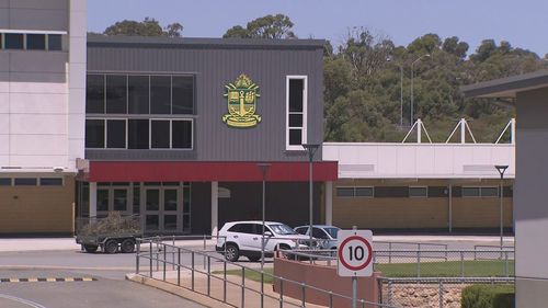 Учительница, родившая ребенка, призналась в сексуальном насилии над ученицей на протяжении более года.