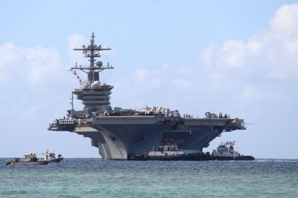 Тегеран опасается американских бомб, поскольку воспоминания о кровавых репрессиях все еще не дают покоя.