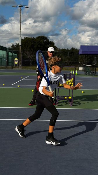 Эта 9-летняя девочка бежала от войны на Украине. Сейчас она живет в США, и ей пророчат будущую звезду тенниса.