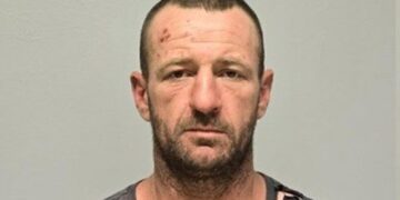 Две женщины описывают свою встречу с предполагаемым тройным убийцей Джулианом Ингрэмом.