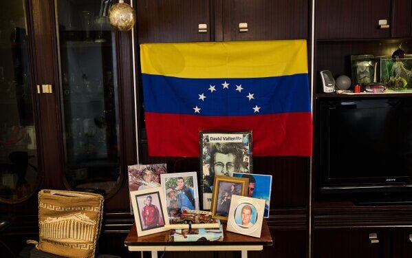 Новый лидер Венесуэлы призывает к открытию нефтяной промышленности для иностранных инвестиций и более теплым отношениям с США.