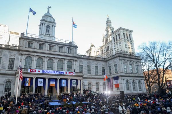 Инаугурация Зорана Мамдани стала данью уважения прогрессивному движению, поскольку будущий мэр Нью-Йорка пообещал реализовать масштабную программу.