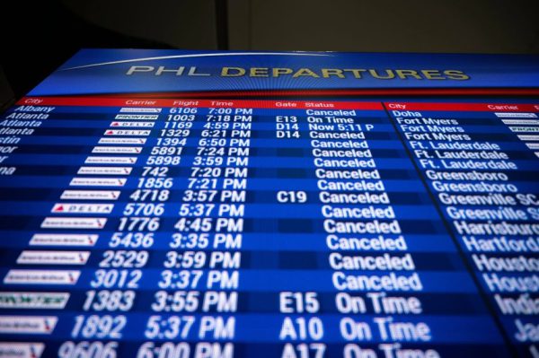 После беспрецедентной снежной бури, вызванной мощным циклоном, на северо-востоке ожидаются новые снегопады.