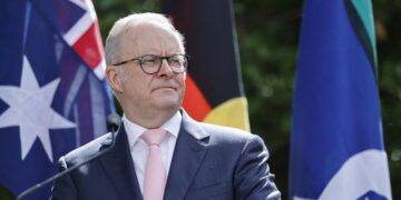 Альбанезе эвакуировали из официальной резиденции премьер-министра в Канберре.