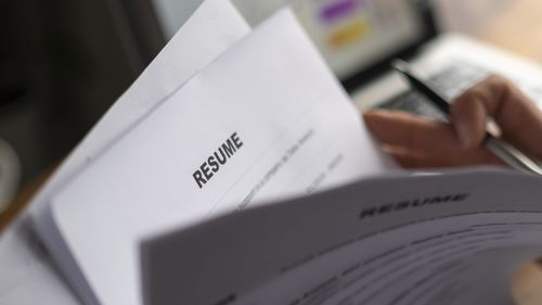 Такая безобидная фотография может навредить вашим шансам получить работу.