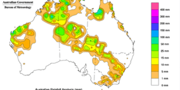 В Австралии проливные дожди всего через несколько недель после рекордной жары.