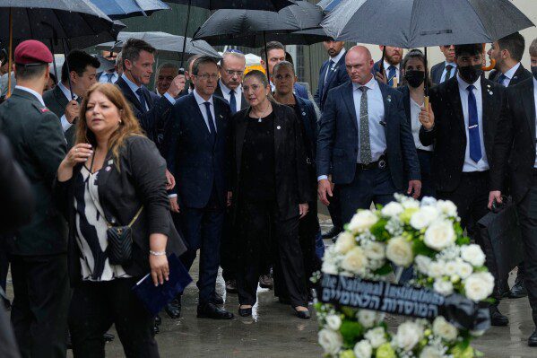 Австралия не будет репатриировать из Сирии 34 женщин и детей, связанных с ИГИЛ.