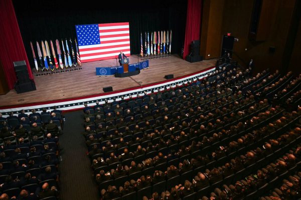 Балансирование: высокопоставленный генерал пытается избежать конфликта с Трампом, одновременно готовясь к возможной войне с Ираном.