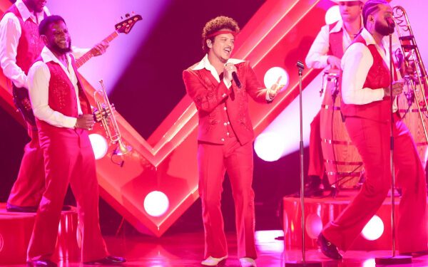 BLACKPINK, Бруно Марс, RAYE и другие: какой новый музыкальный релиз этой недели вам нравится больше всего? Голосуйте! BLACKPINK, Бруно Марс, RAYE и другие: какой новый музыкальный релиз этой недели вам нравится больше всего? Голосуйте!