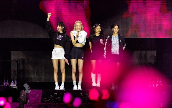 BLACKPINK вернулись: слушайте новый мини-альбом группы «Deadline» прямо сейчас! BLACKPINK вернулись: слушайте новый мини-альбом группы «Deadline» прямо сейчас!